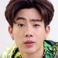 Off Jumpol Adulkittiporn