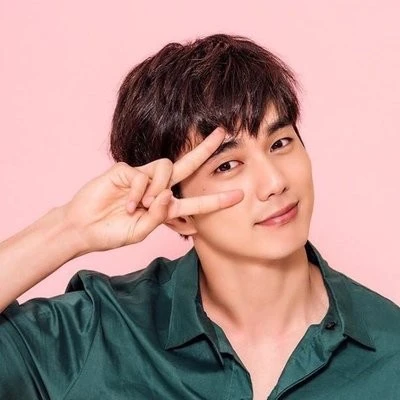 يو سيونغ هو في مناقشة لبطولة دراما Wavve جديدة!