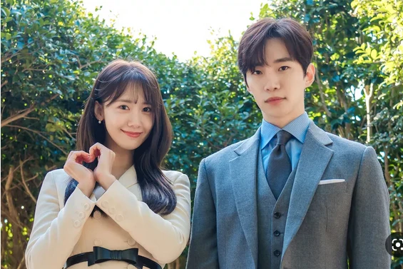 Jtbc تطلق صور ثابتة لـ لي جون هو من دراما "King The Land"